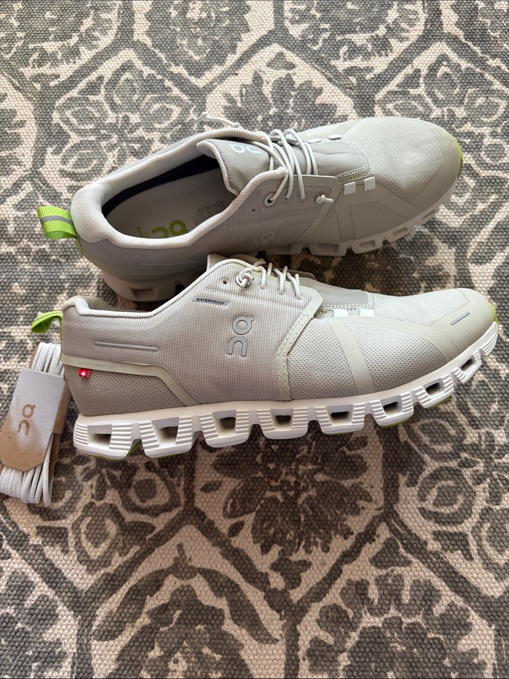 On Cloud 5 Waterproof Sneakers ☁️ - Picture 1 of 5